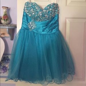 Cute, sparkly turquoise prom/semi formal dress